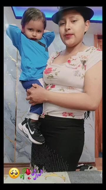 @🐣👣Jenni😊🤗Mi Campion⚽️🤰