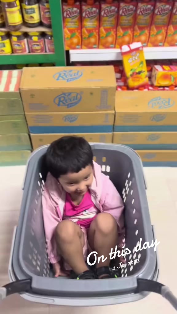 @माधव अधिकारी