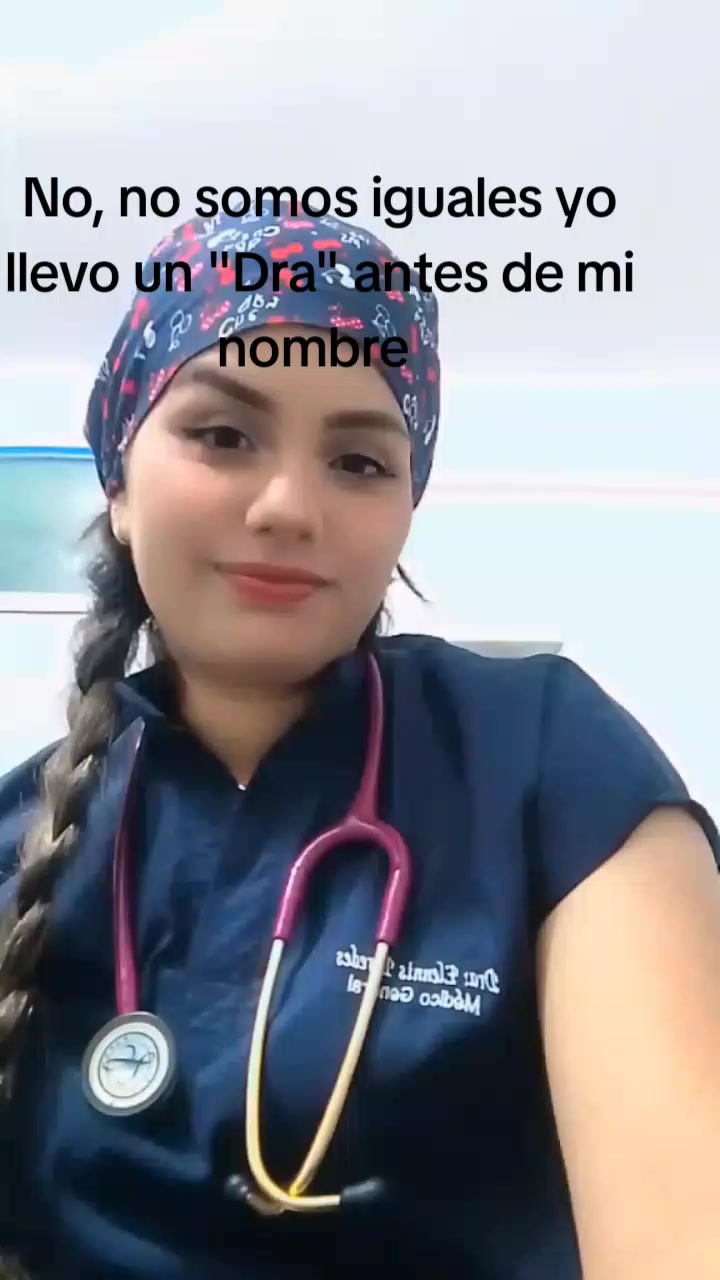 @Elennis