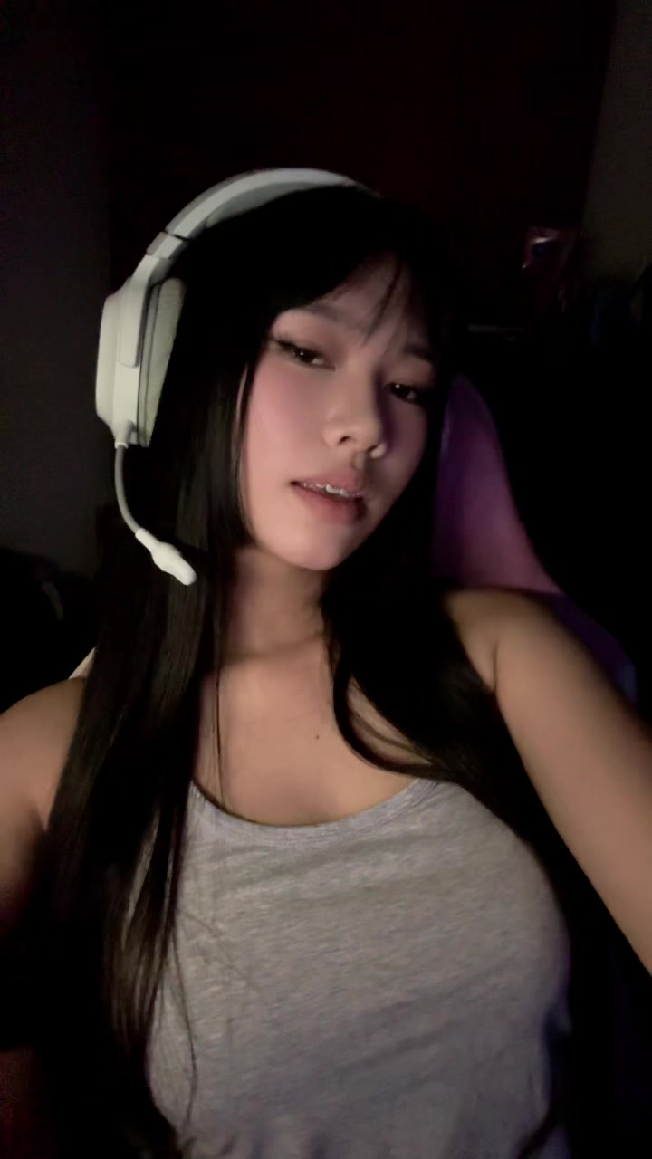 @Chin