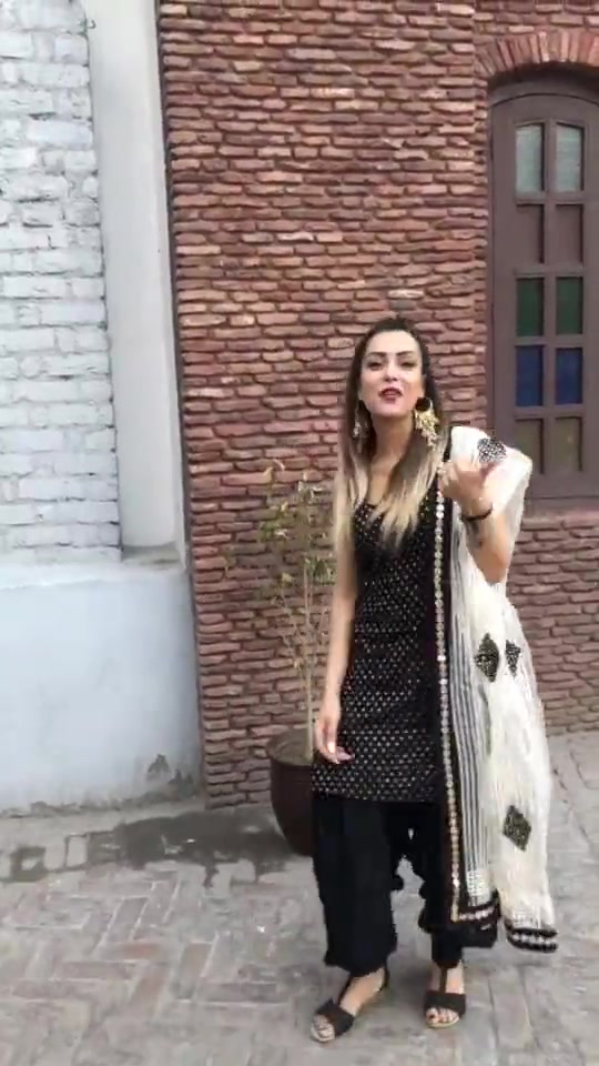 @KiraAulakh