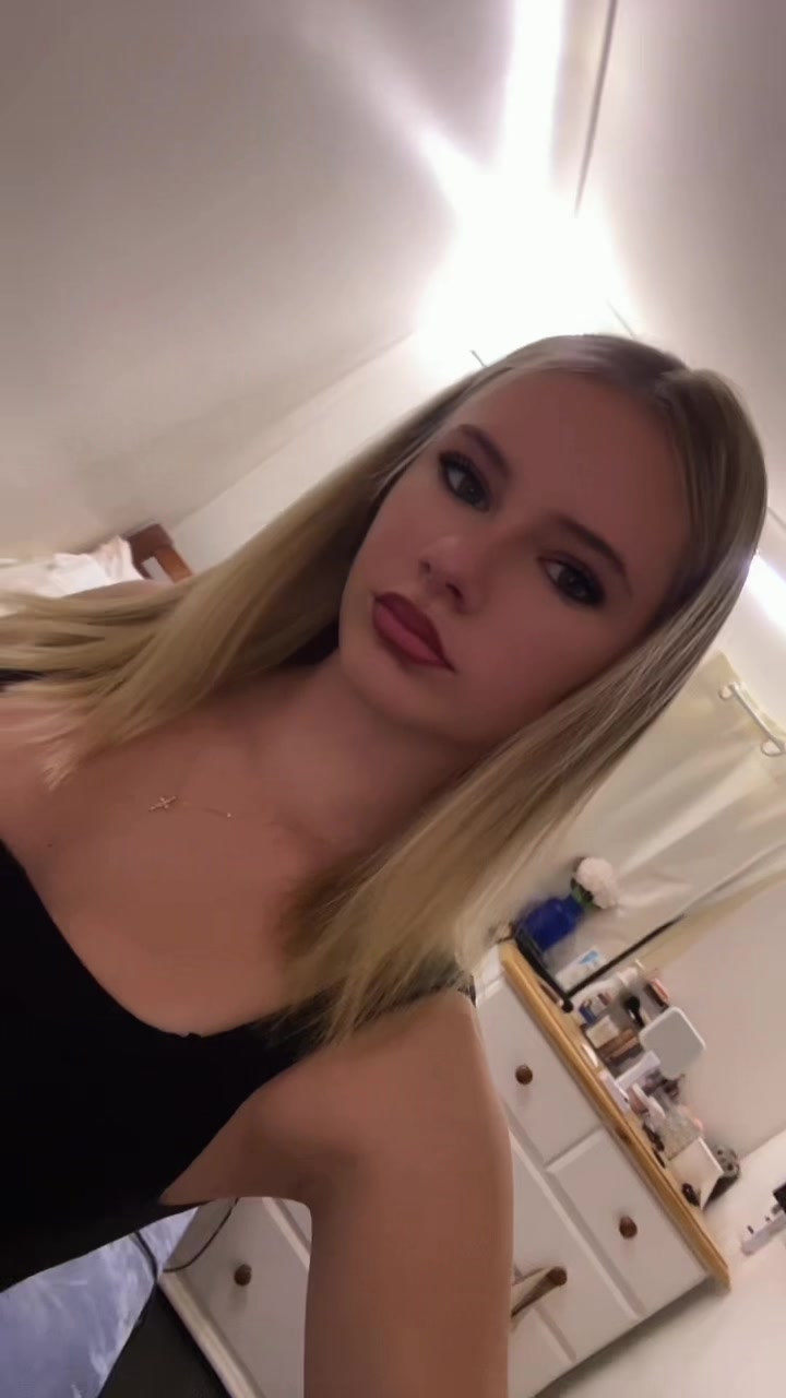 @️Bella