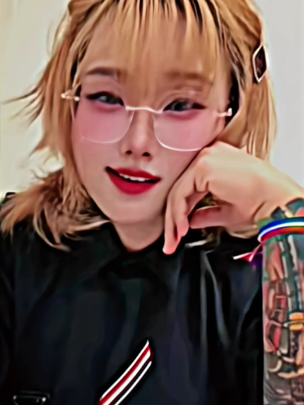 @𝕷𝖆𝖉𝖞𝖘𝖙𝖆𝖙𝖙𝖔𝖔