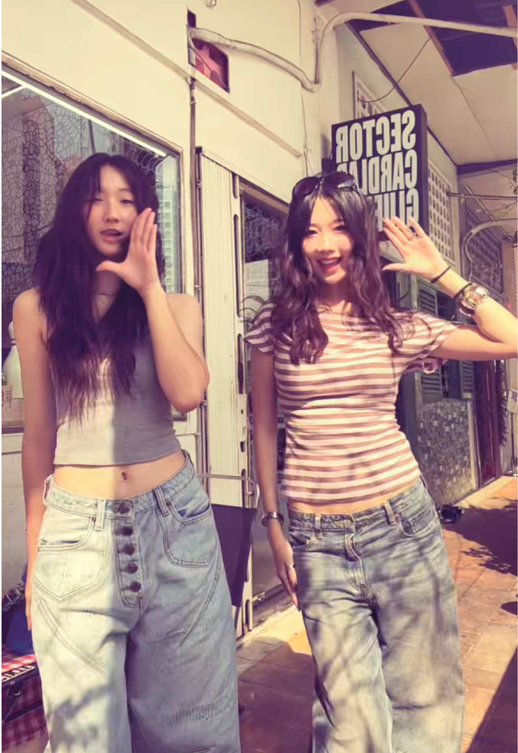 @由由