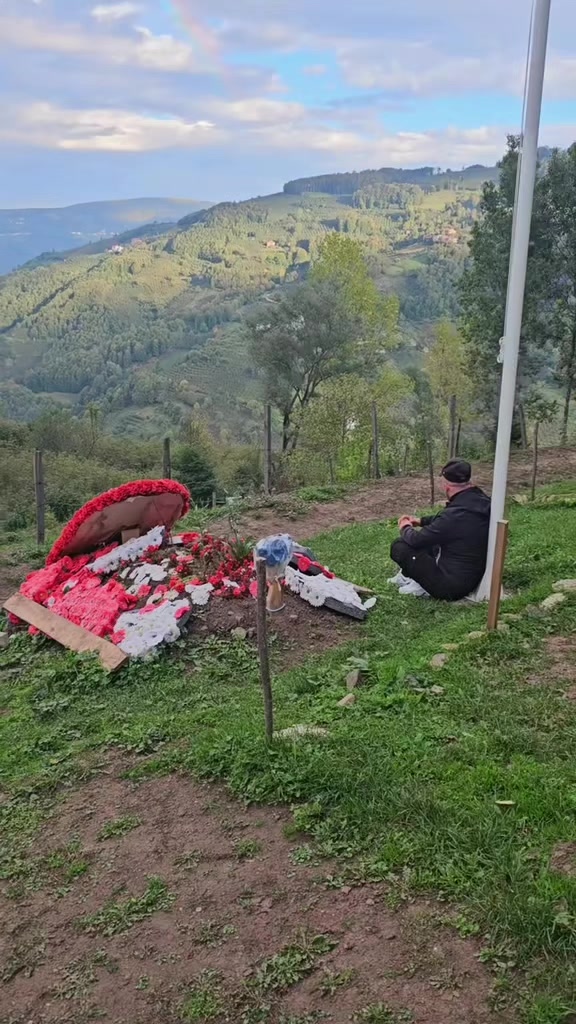 @SARI KOMUTAN🇹🇷