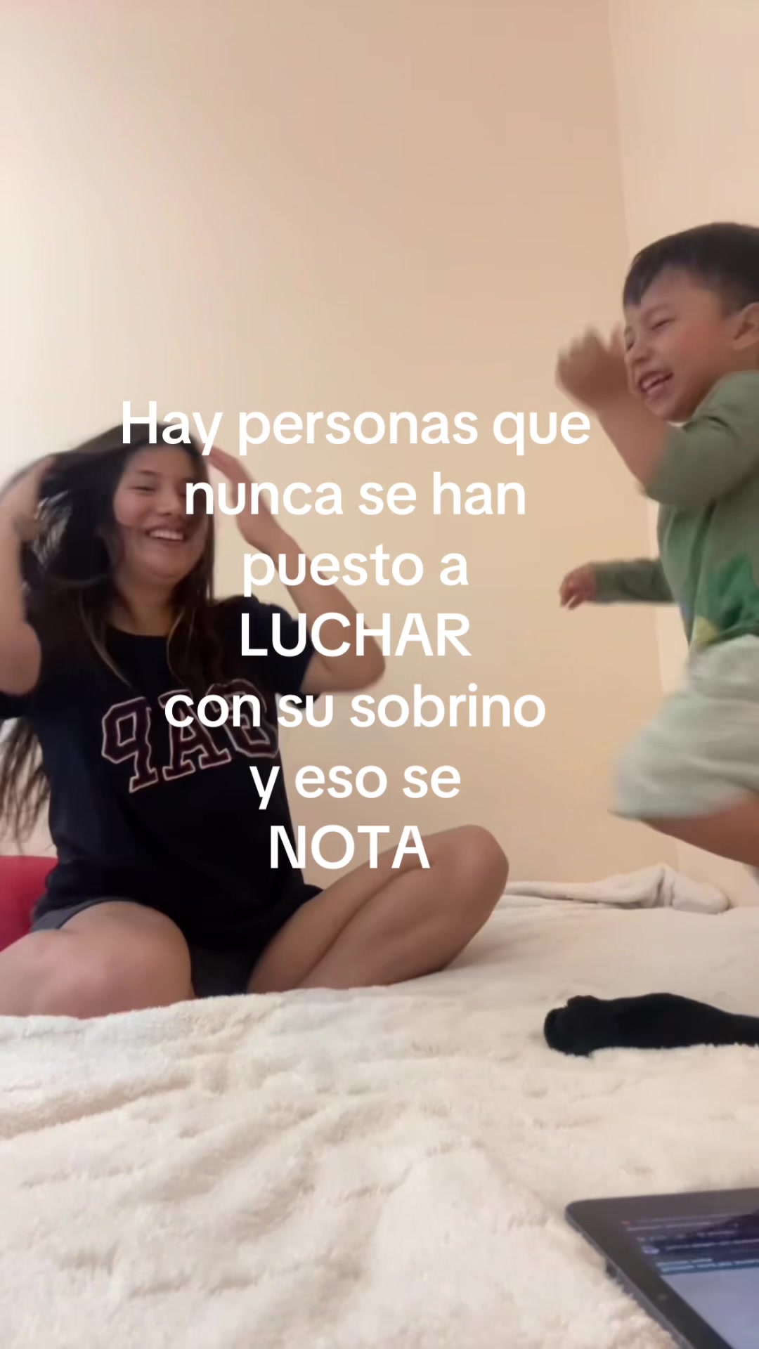 @Tatiana León