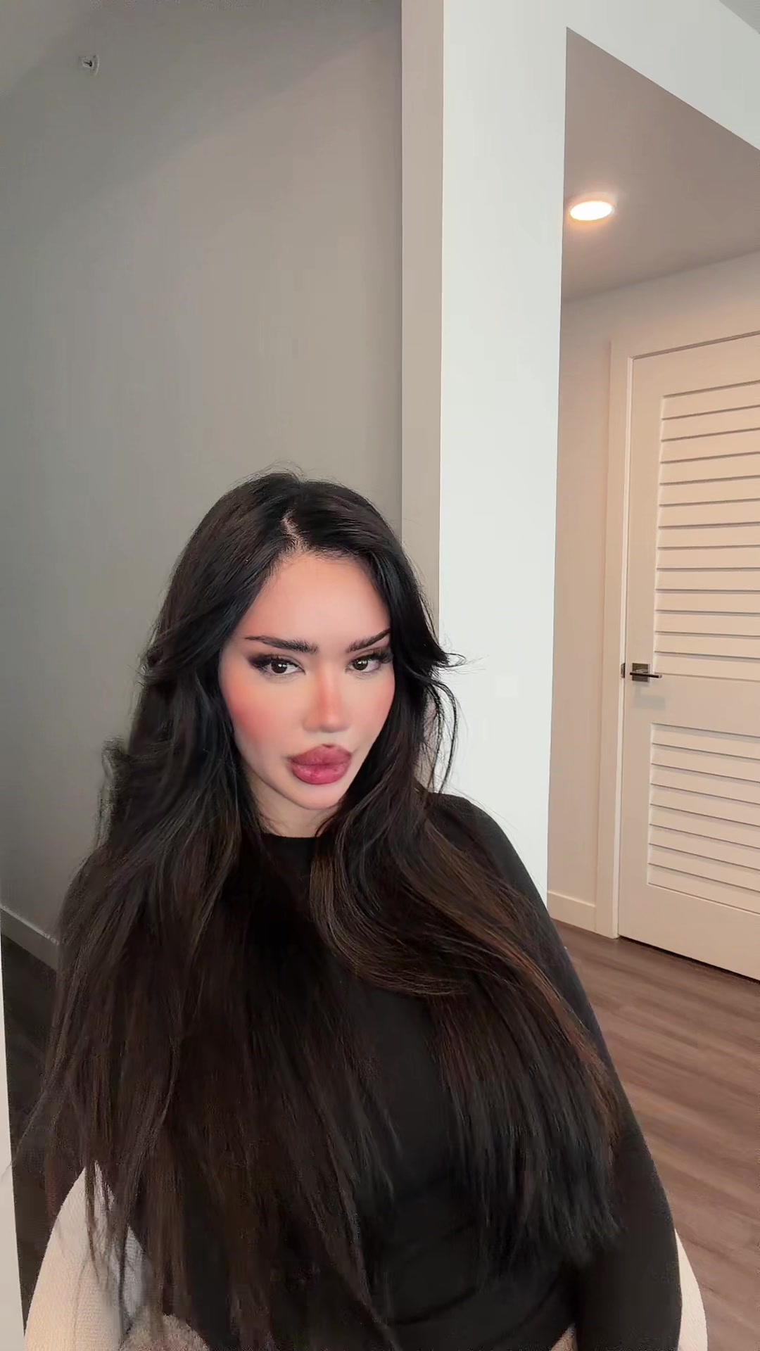@🖤