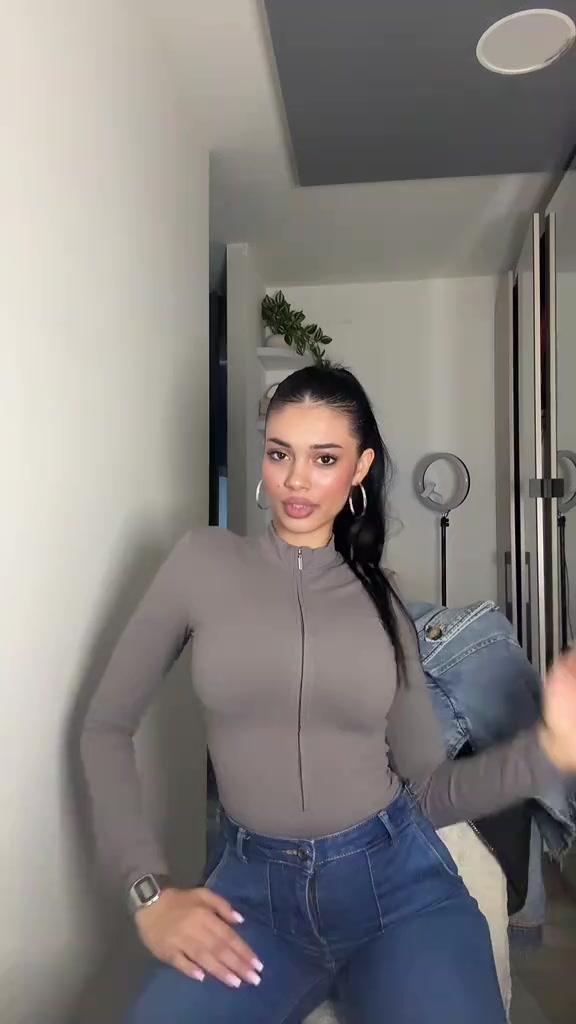 @Balkan girl