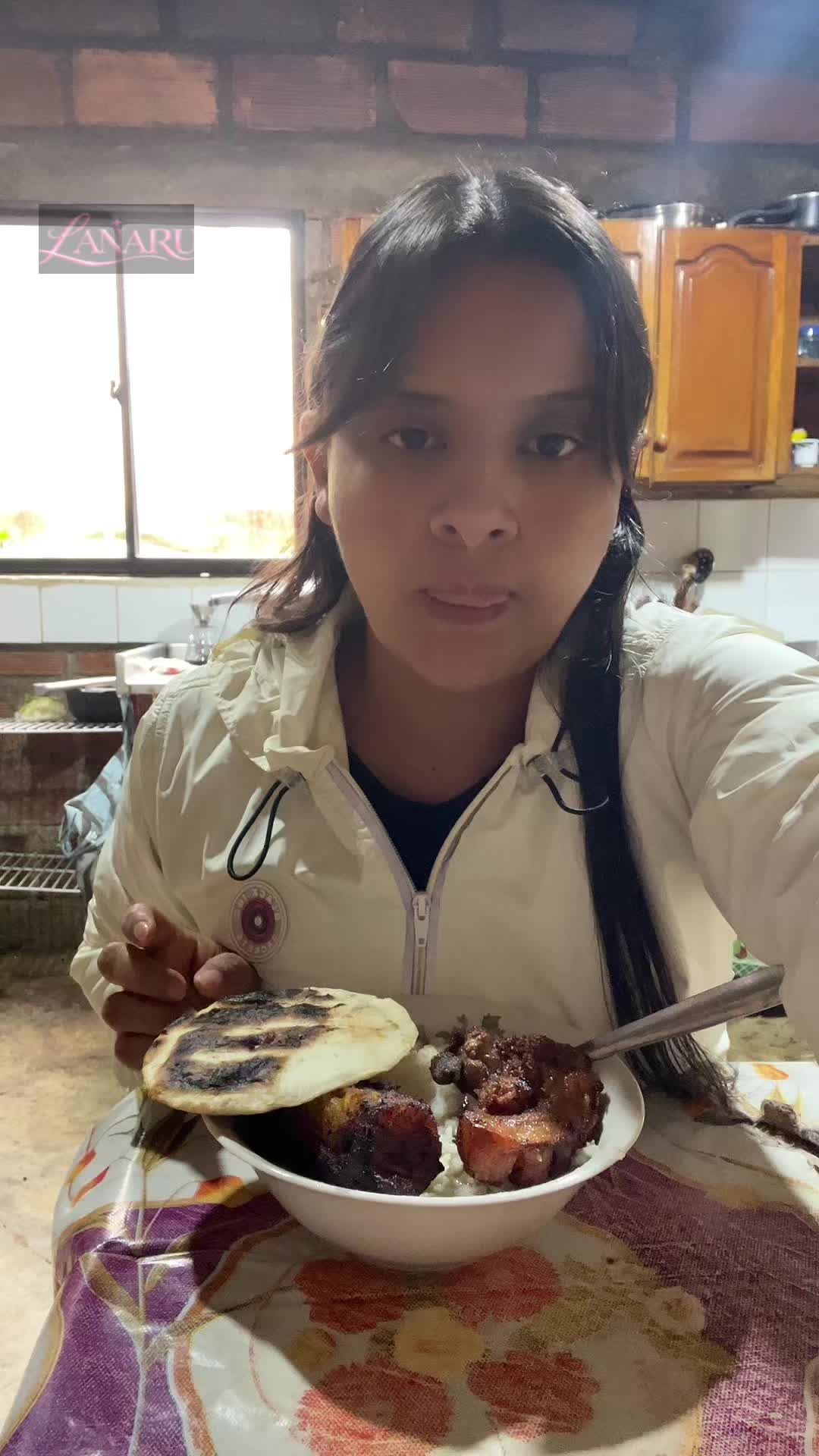 @𝗟𝗔𝗡𝗔𝗥𝗨 🫡💕