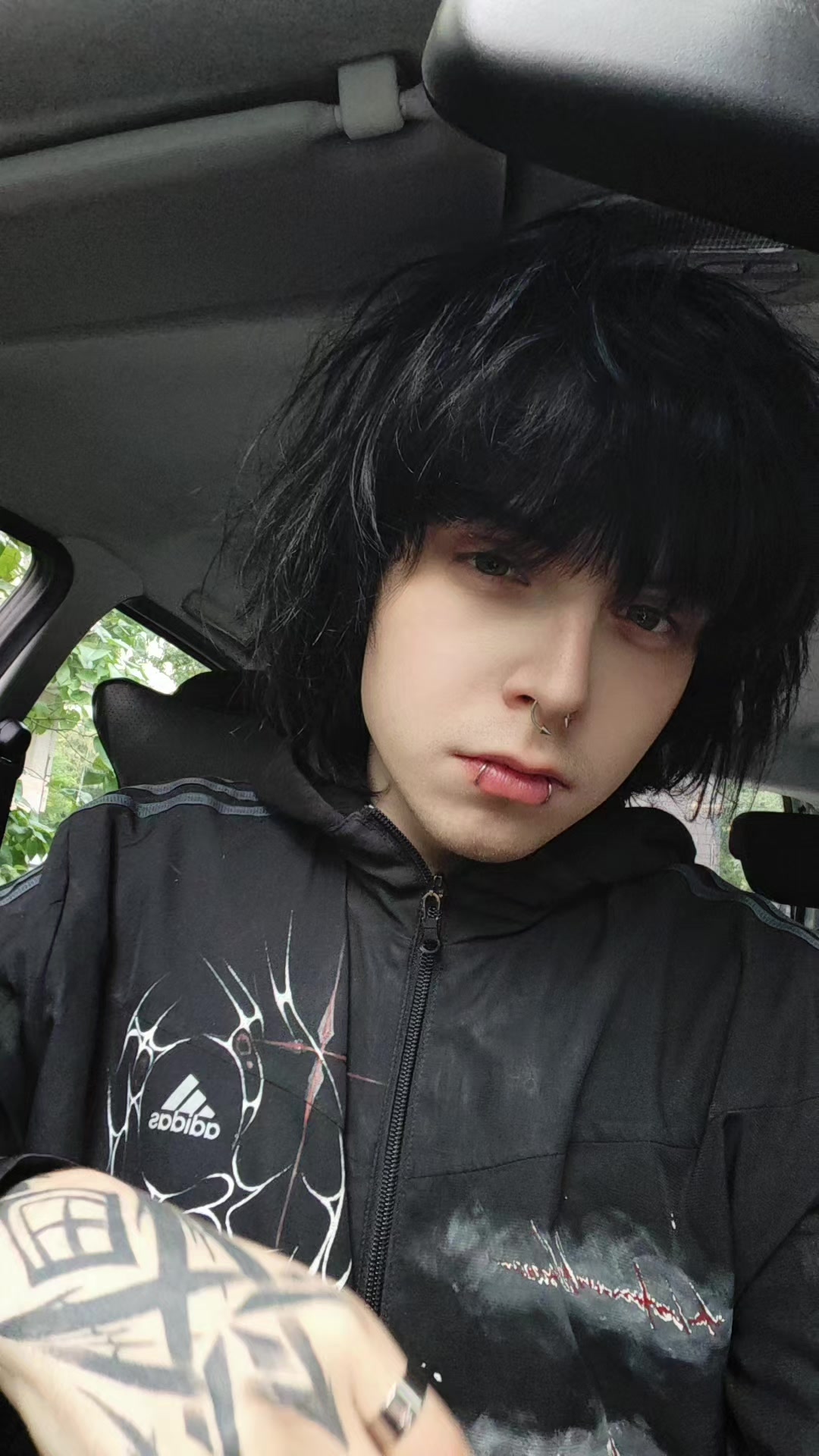 @Шизуро