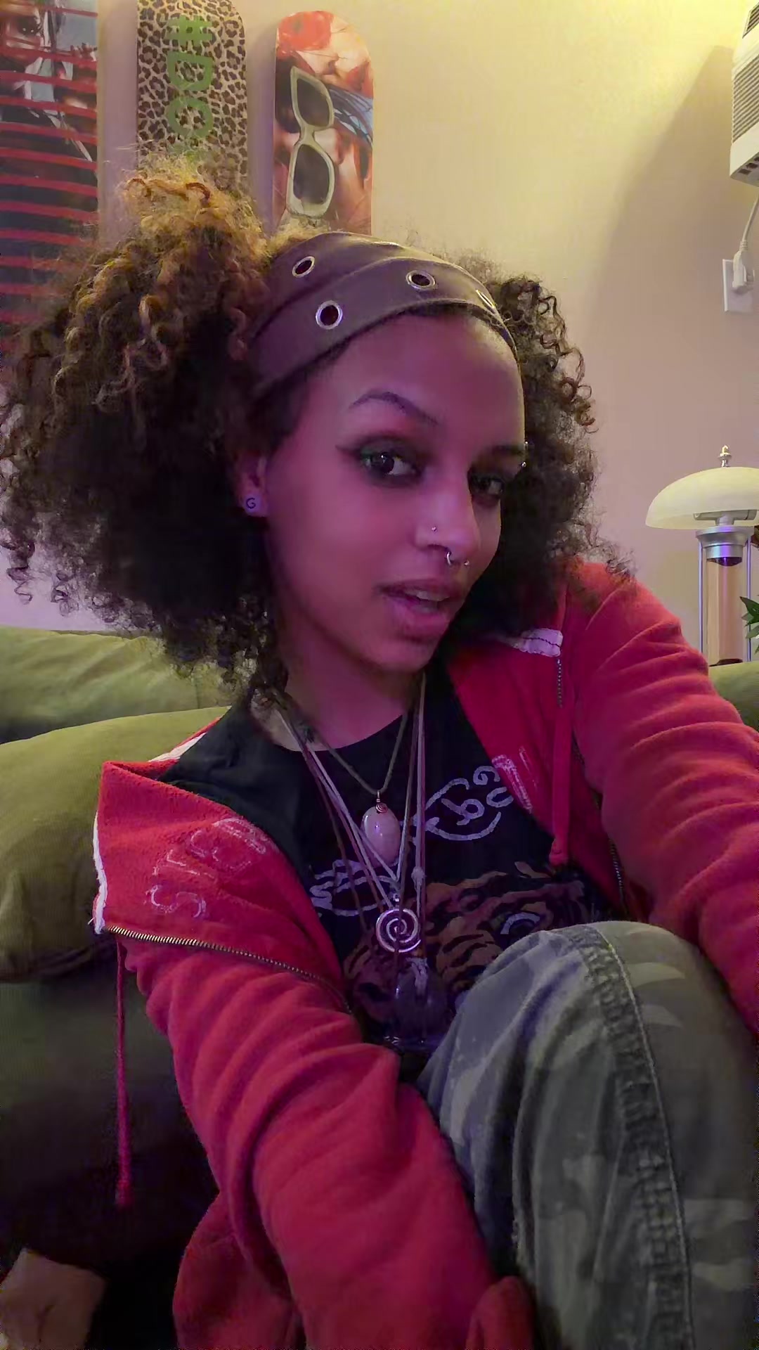 @lex 👩🏽&zwj;🎤