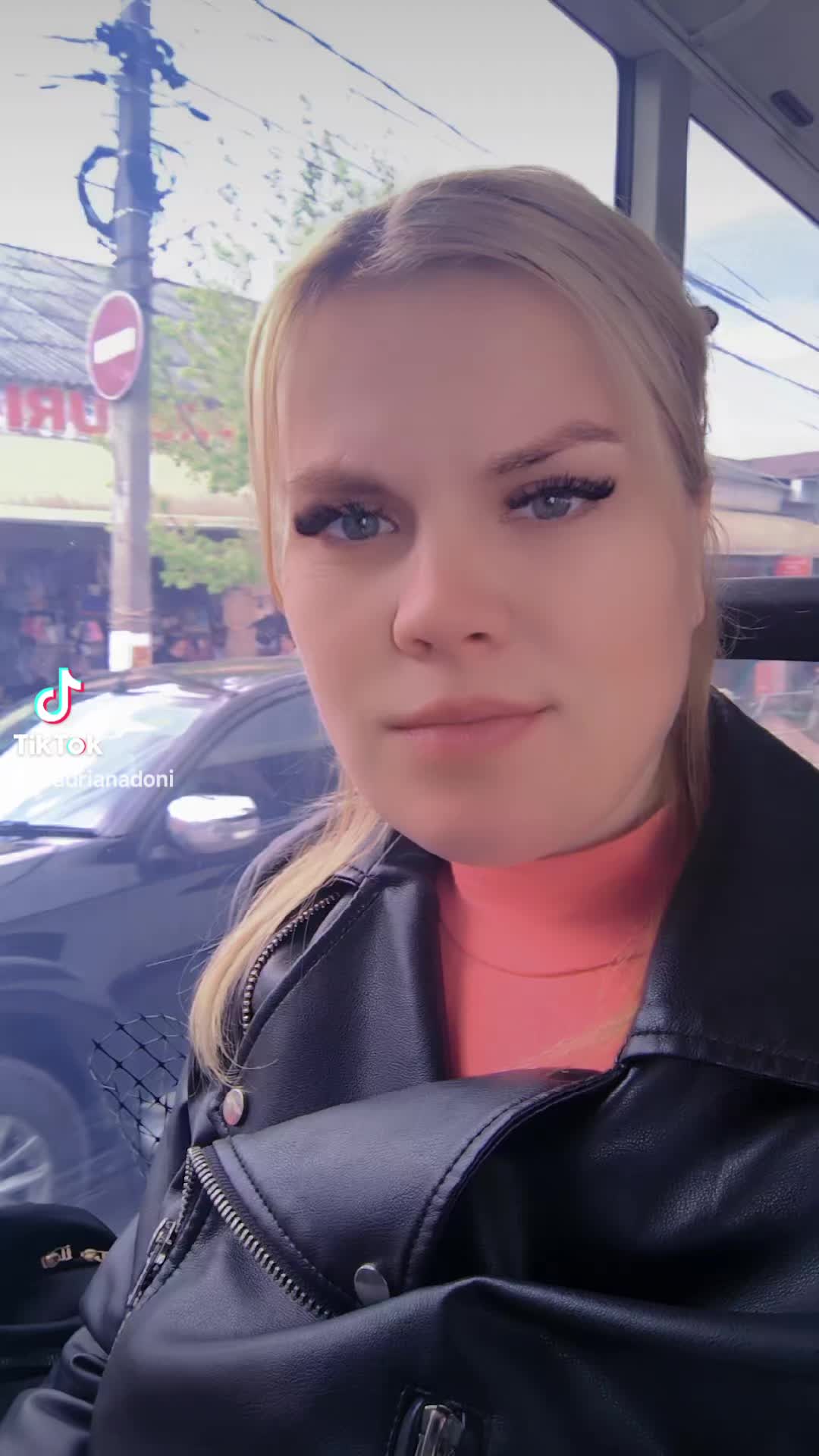 @Adriana 🌹