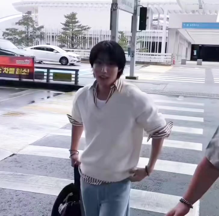 @한June