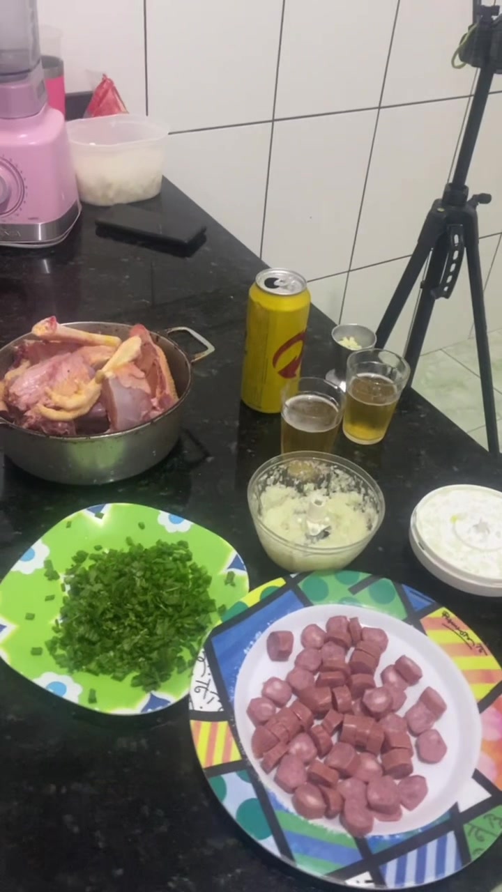 @T&acirc;nia