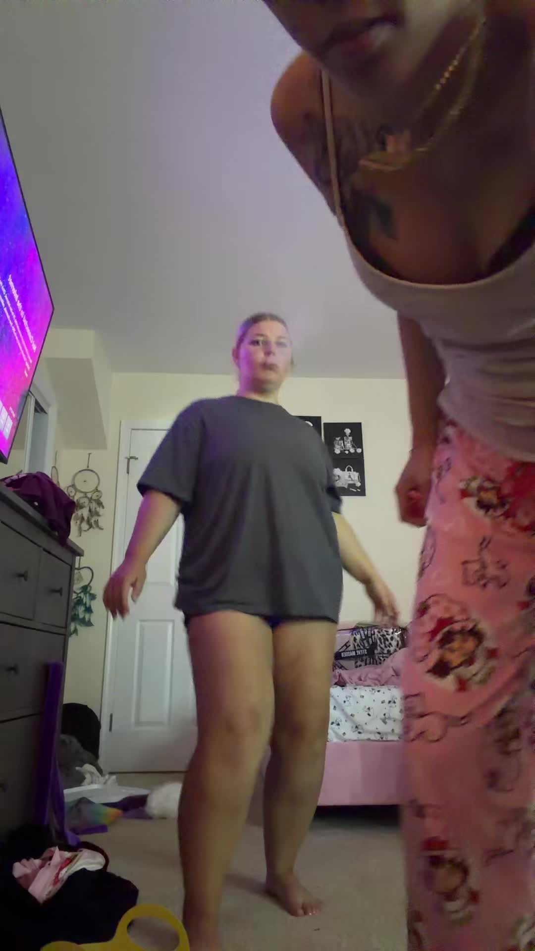@𝐌