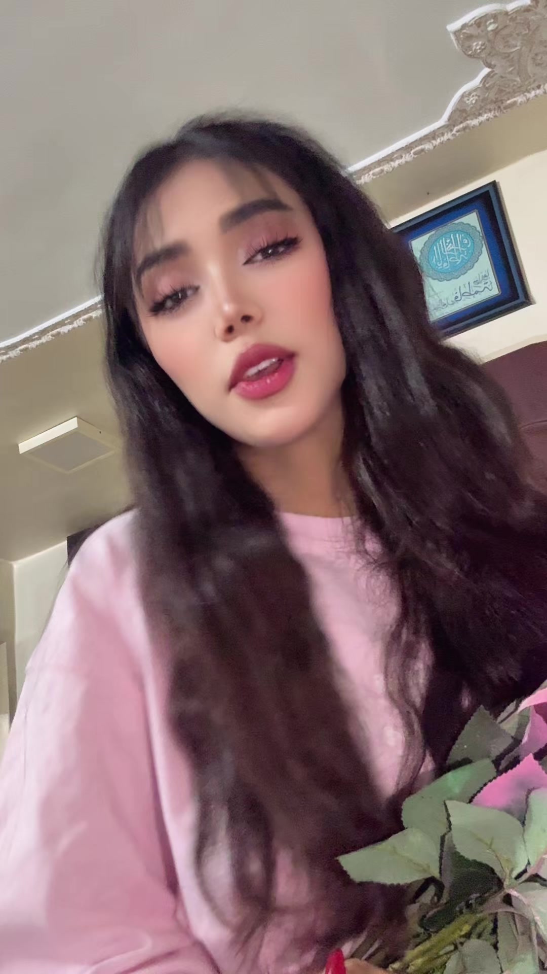 @Melikafarahani