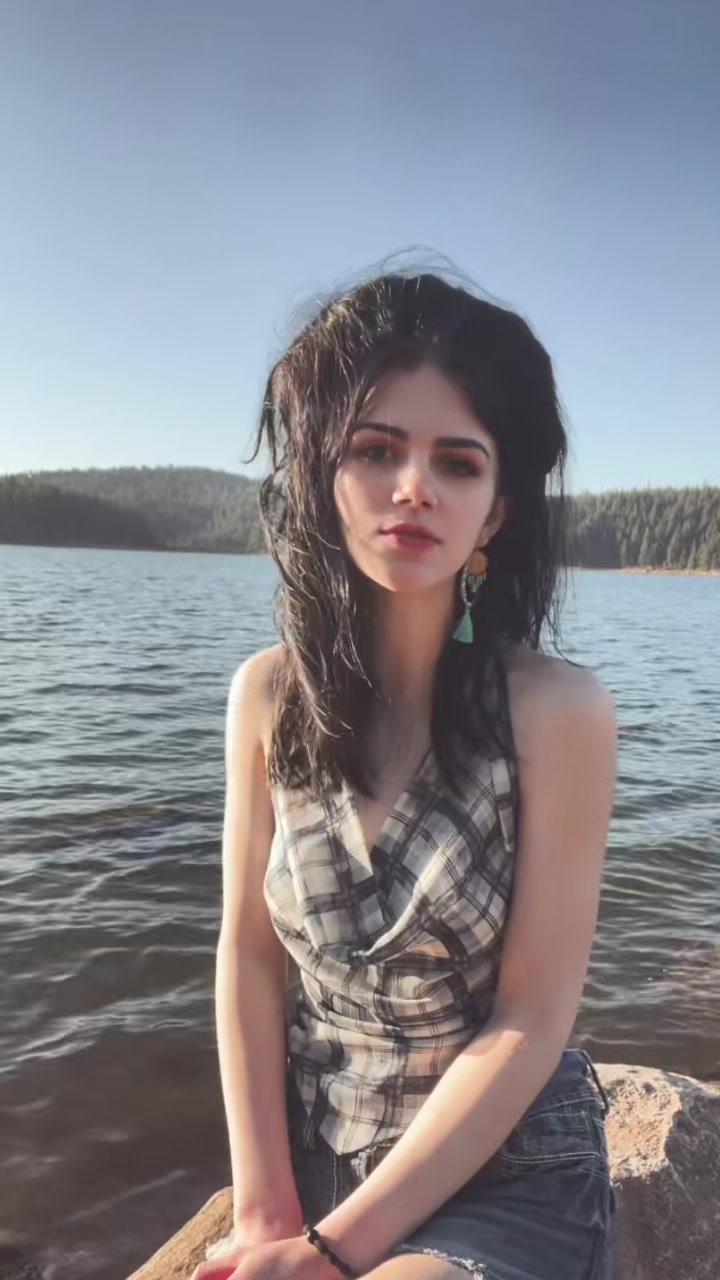 @𝘽𝙚𝙡𝙡𝙚 🌻