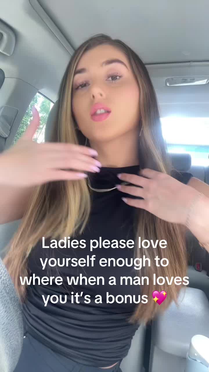 @larissaluxe