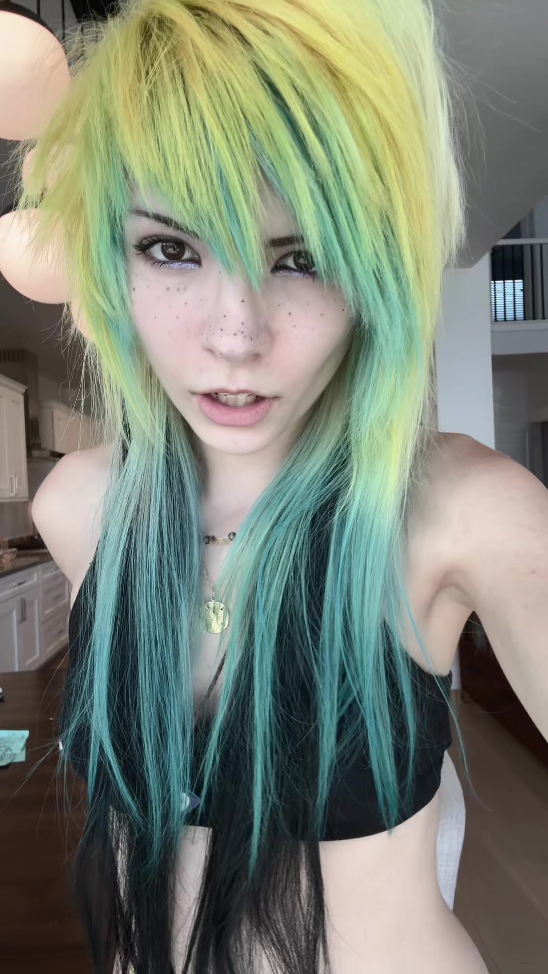 @salhaswings