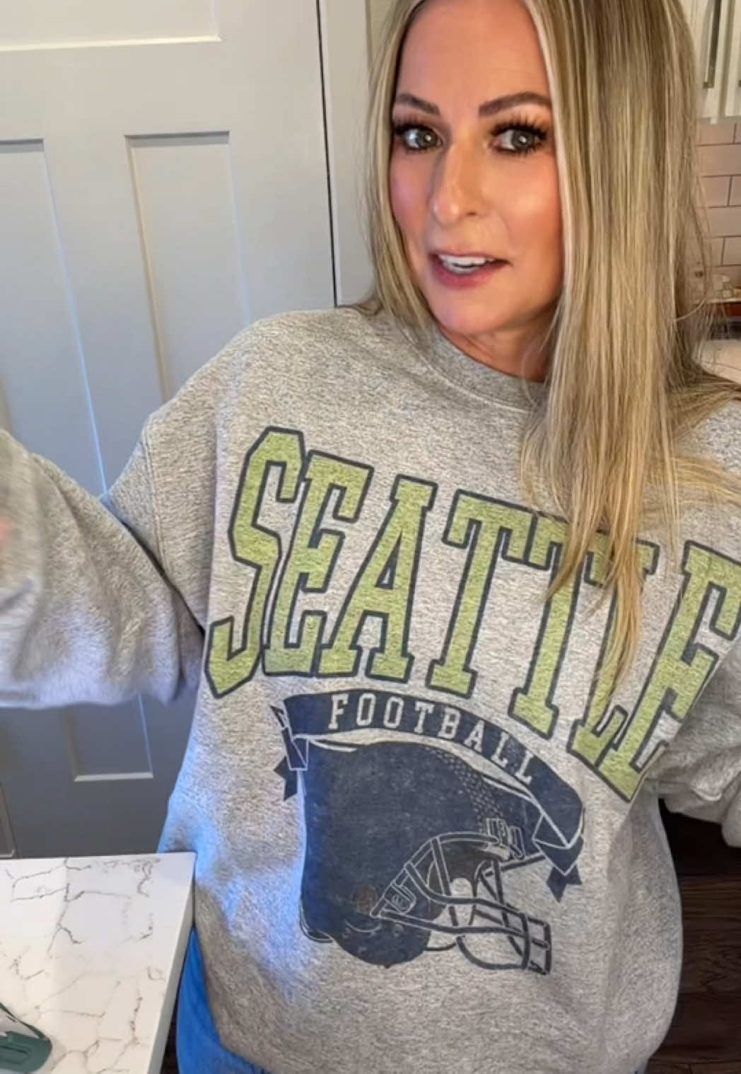 @thesaltyblondestylist