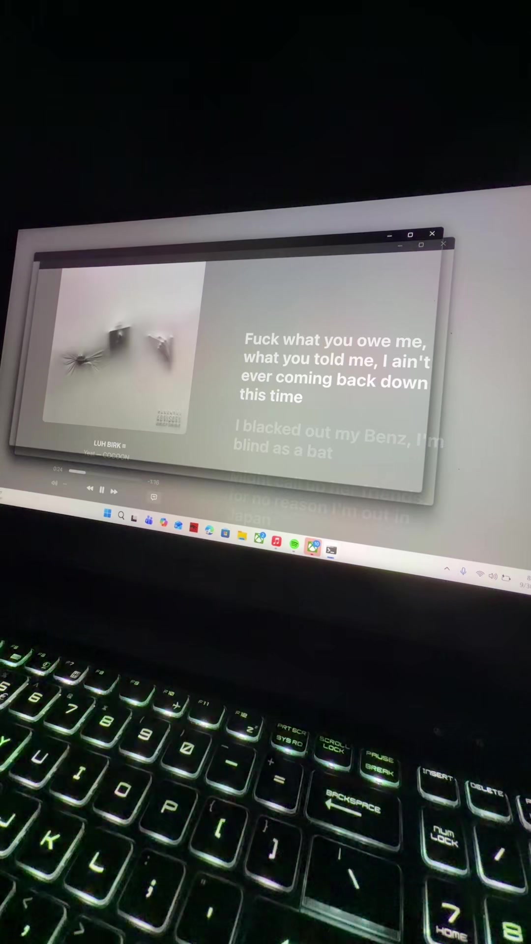 @msilaptoplyrics