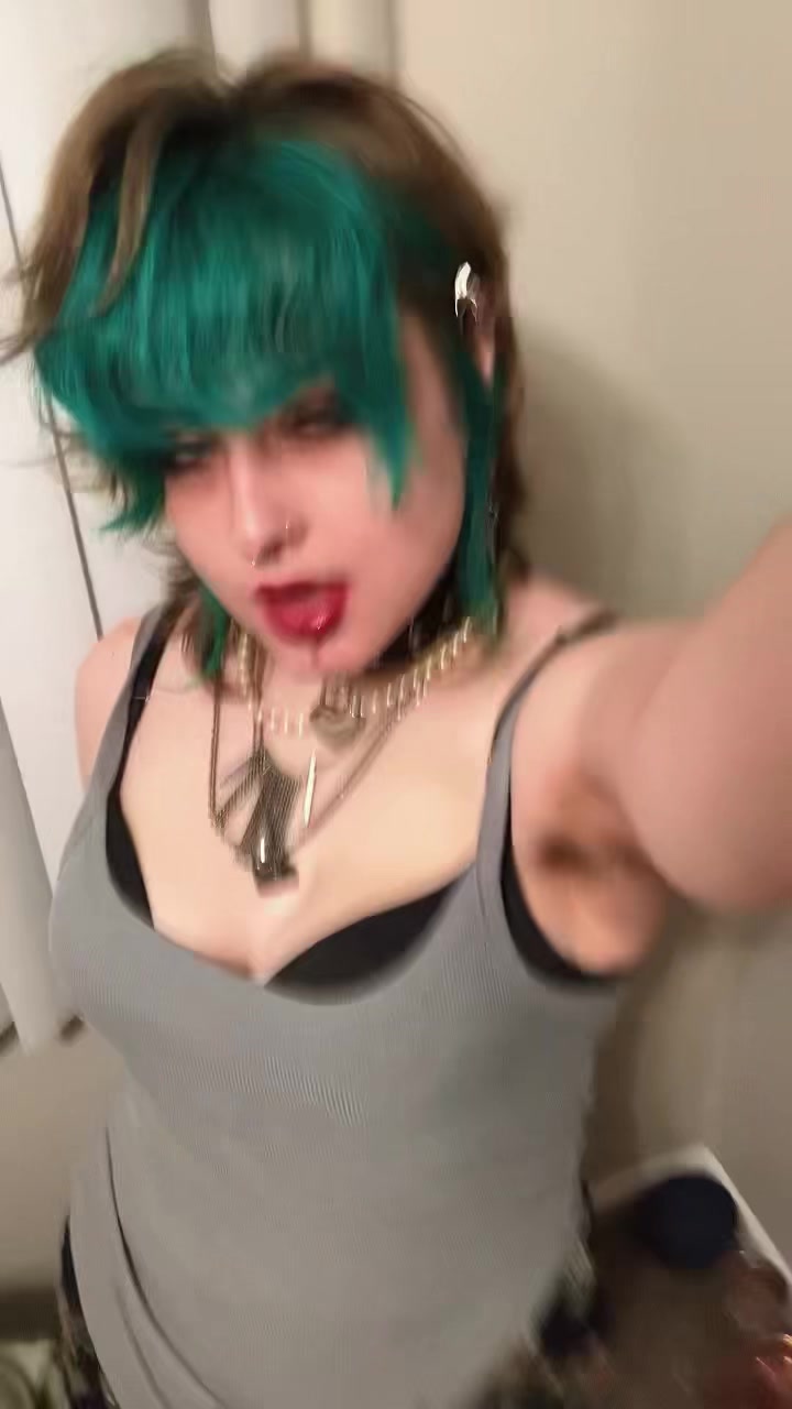 @Vomit