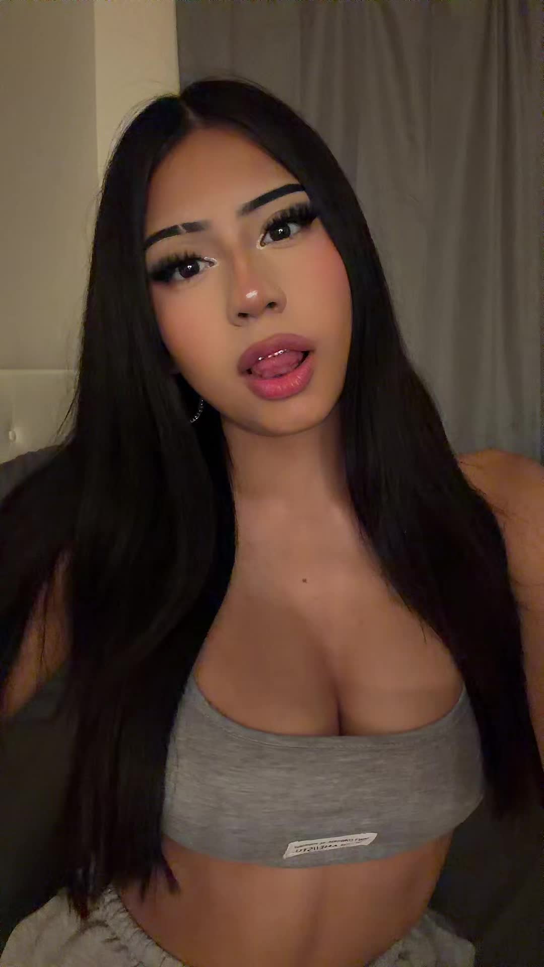 @𝒥𝑜𝒽𝒶𝓃𝓃𝒶