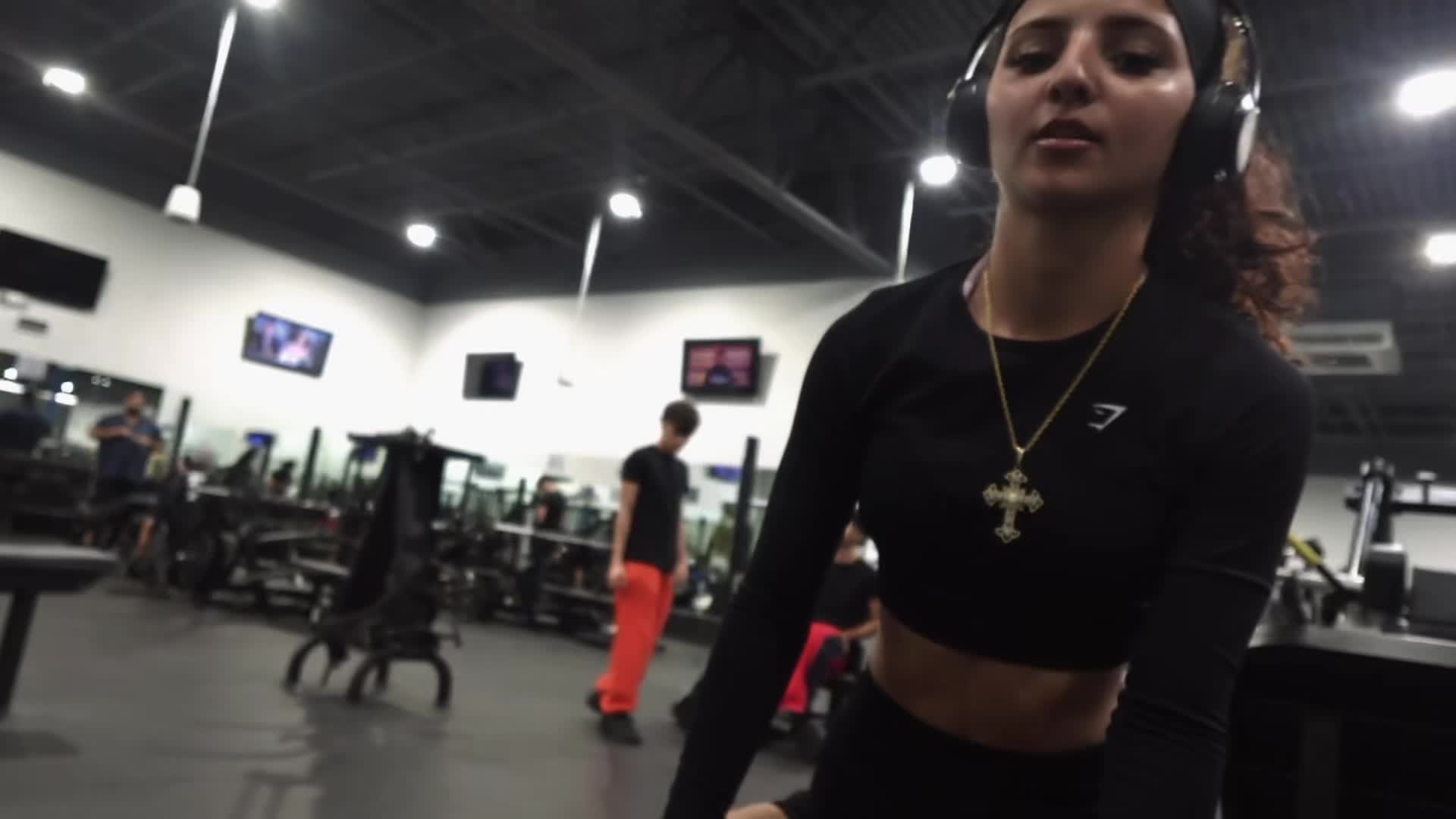 @lilyliftz