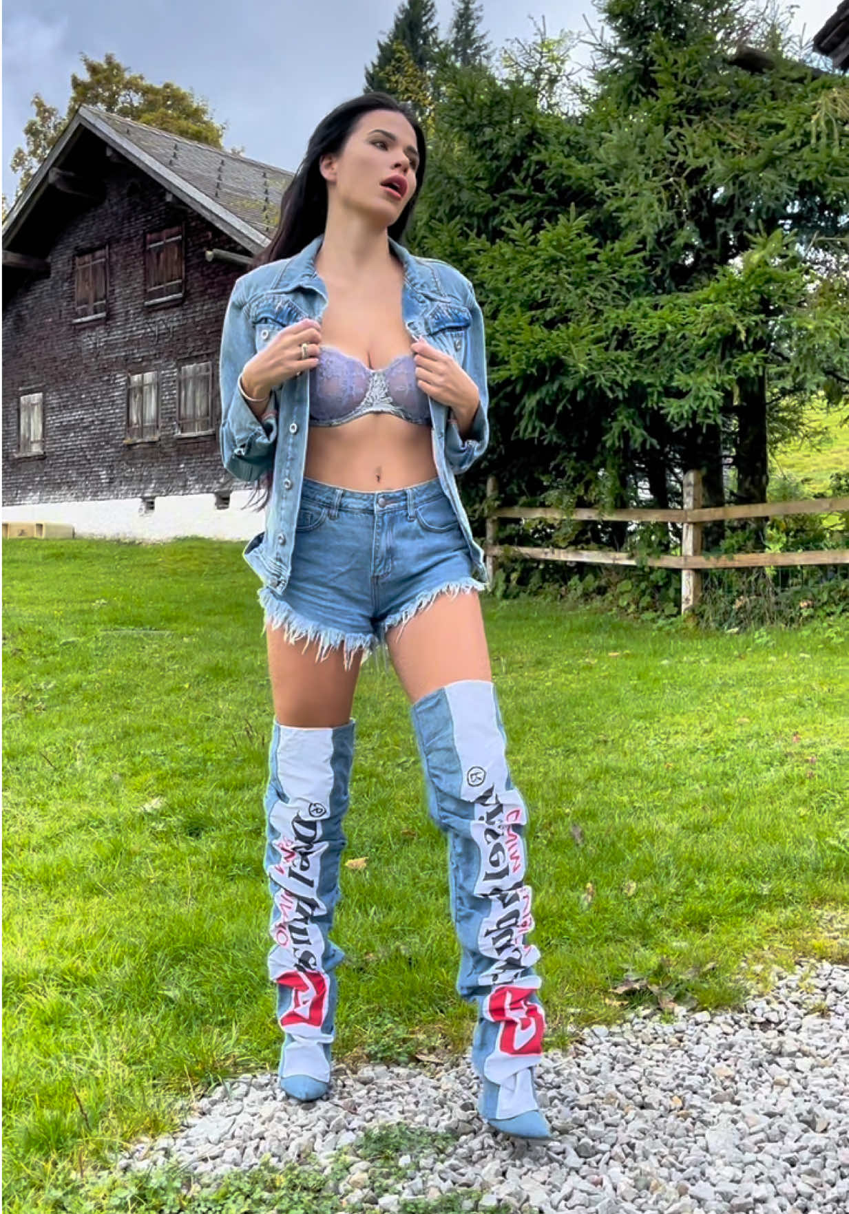 @Alexa Padakina