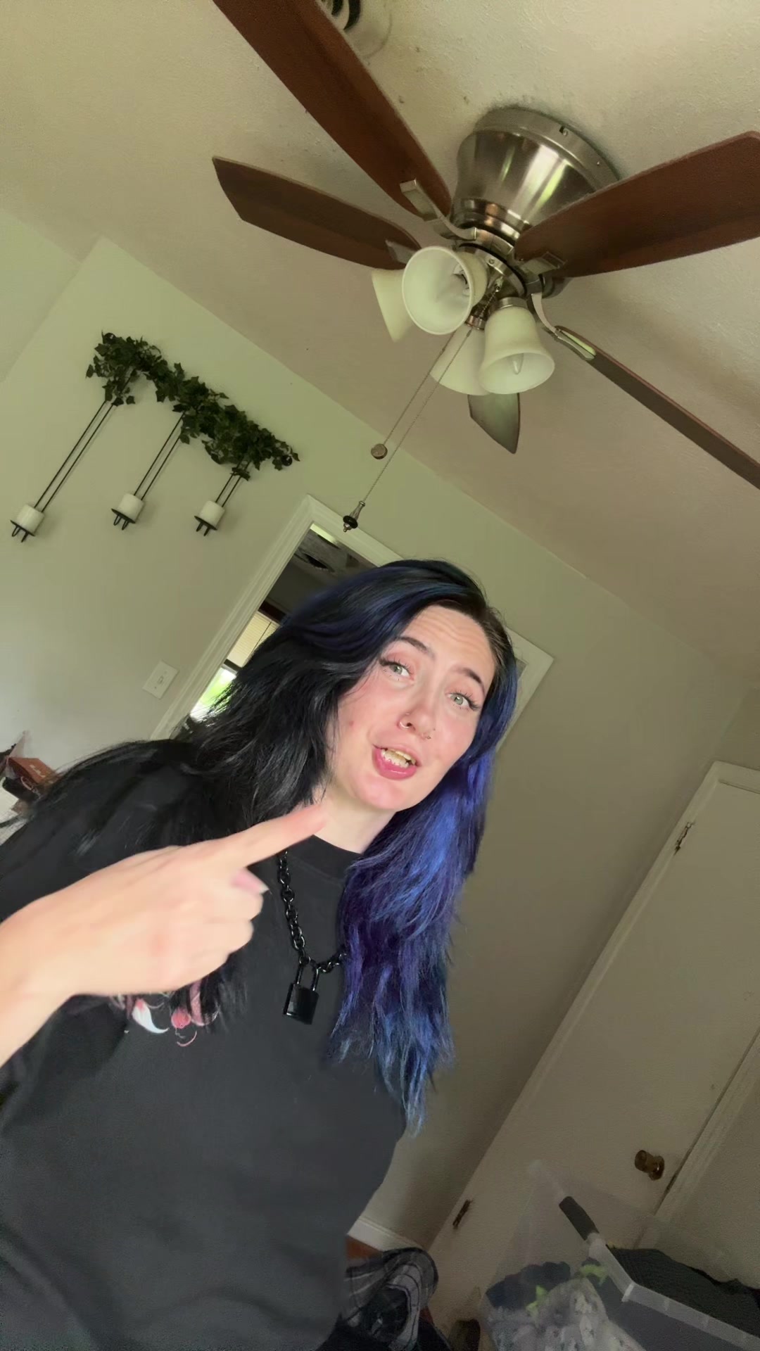 @crybbymoon999