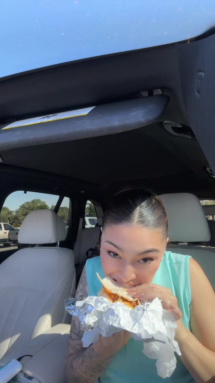 @Sienna Rae