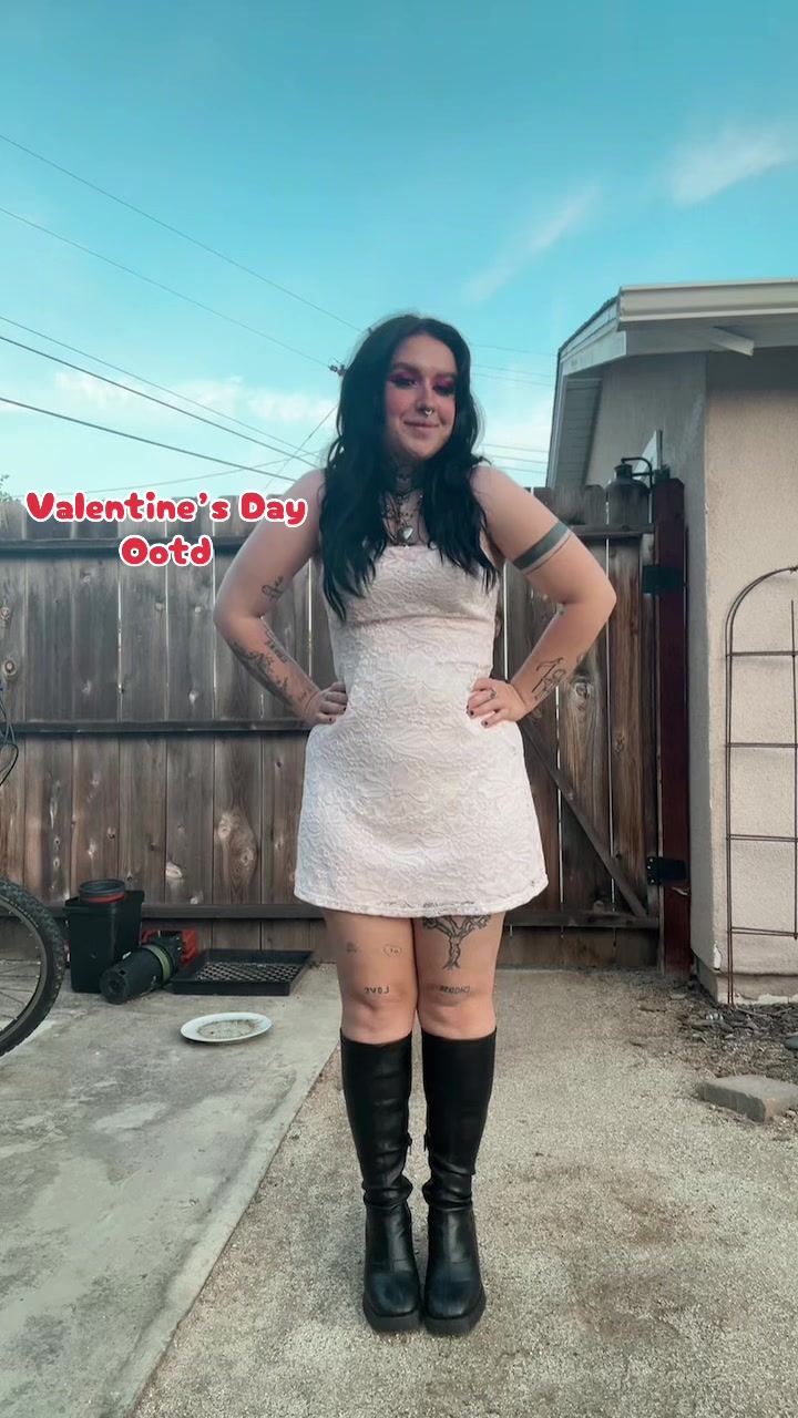 @Deadmothgirl