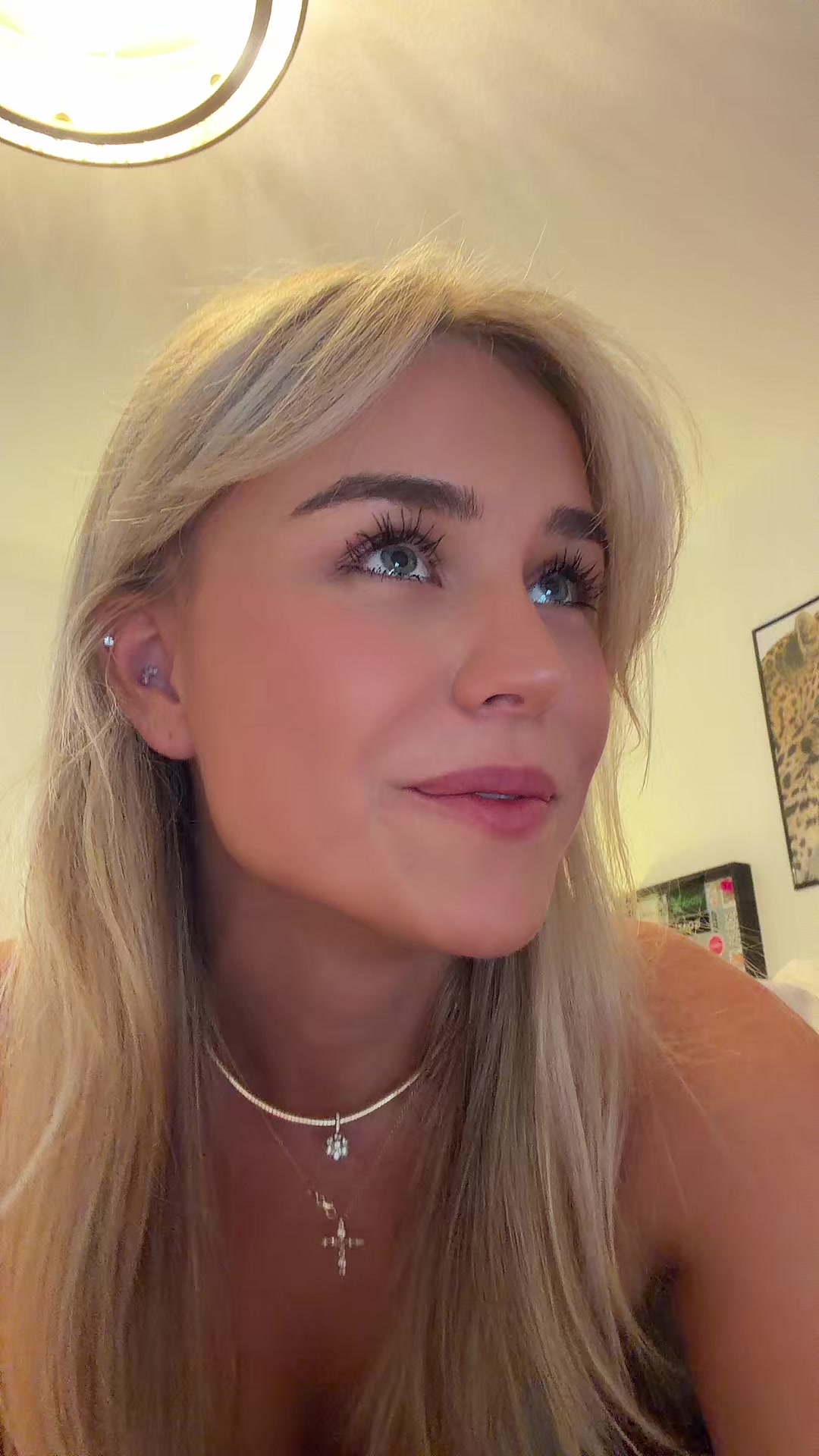 @TheElliemfLopez