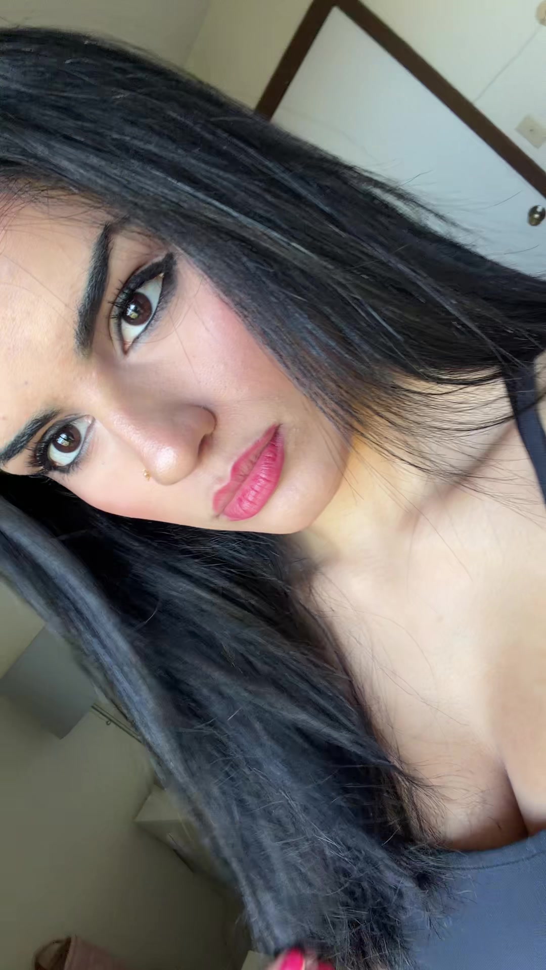 @Glaminai | Makeup Assistant