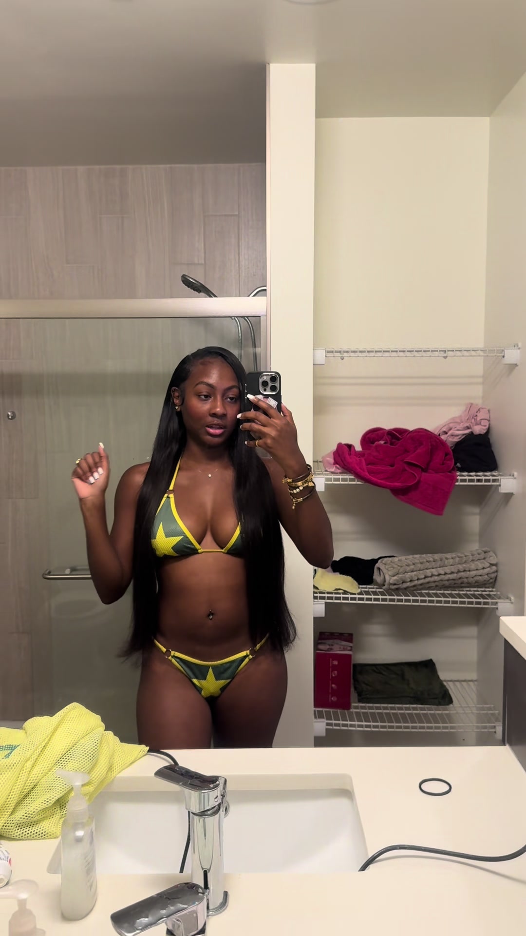 @SHANIAMONAEEEE