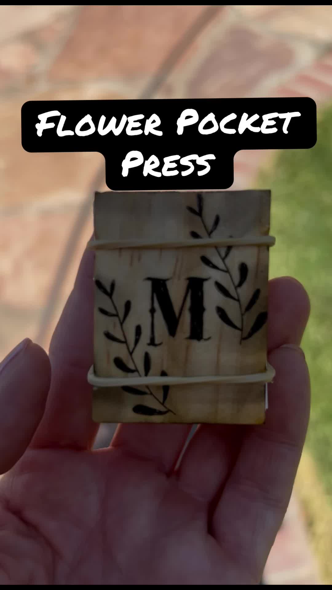@EmotionalSupportSnacks🍕🍫🍿