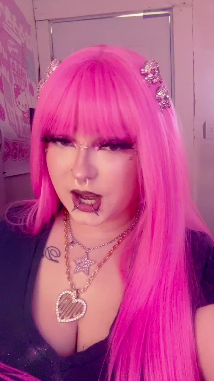 @Qu33fqueen