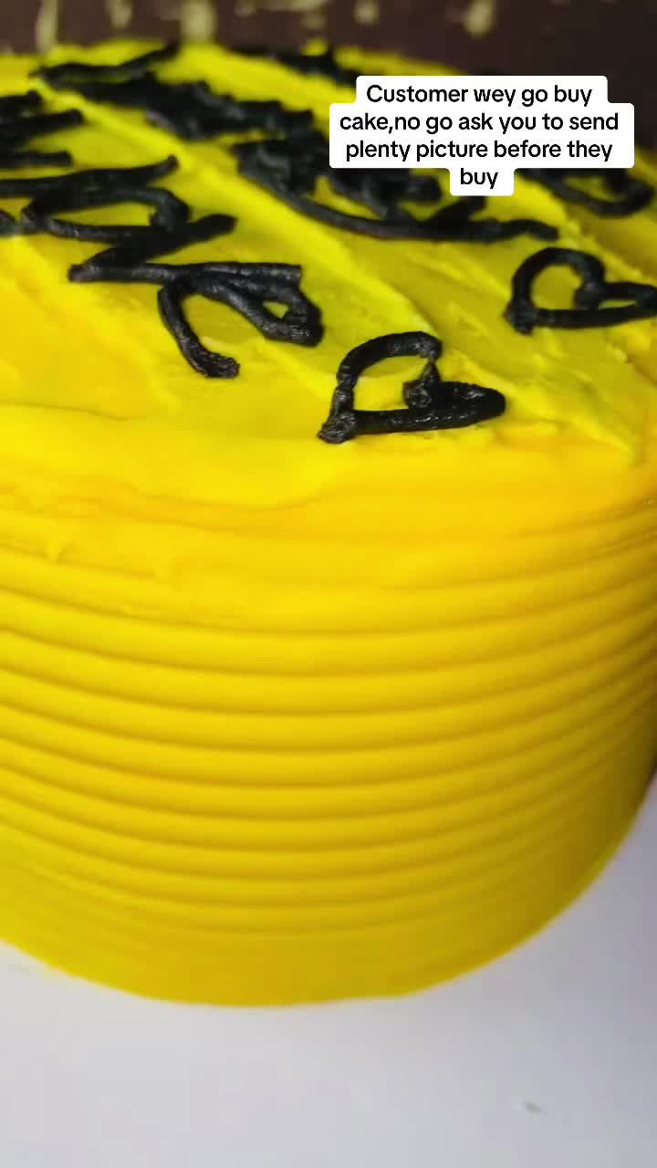 @Ayomi’s cakes and more