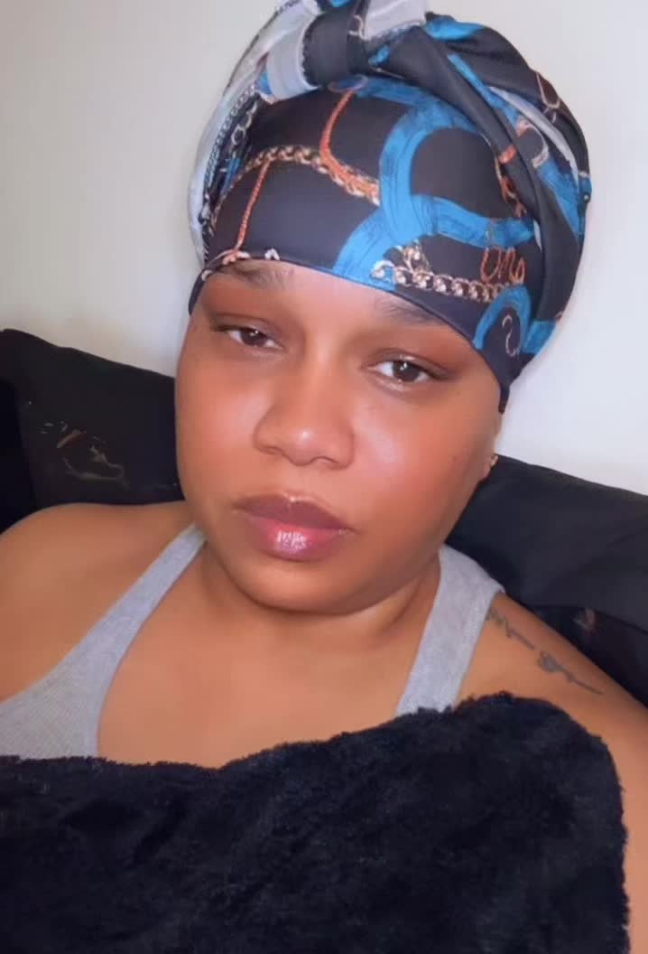 @devorielyons