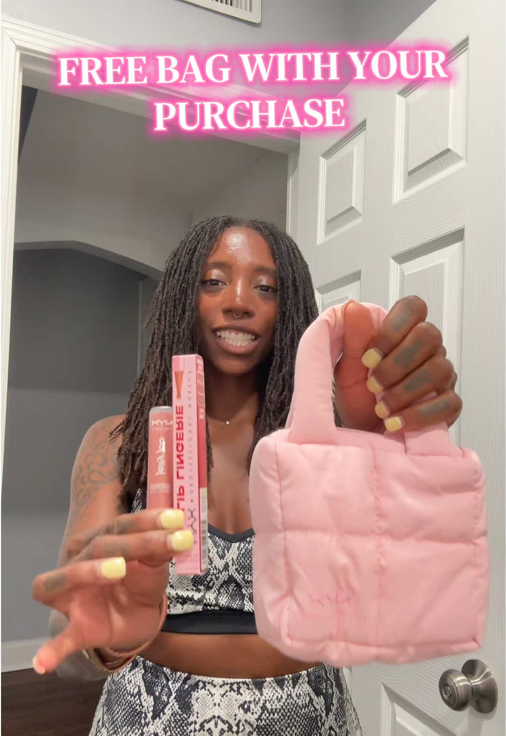 @Monique | World Traveler