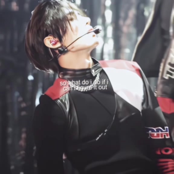 @elena ᥫ᭡.