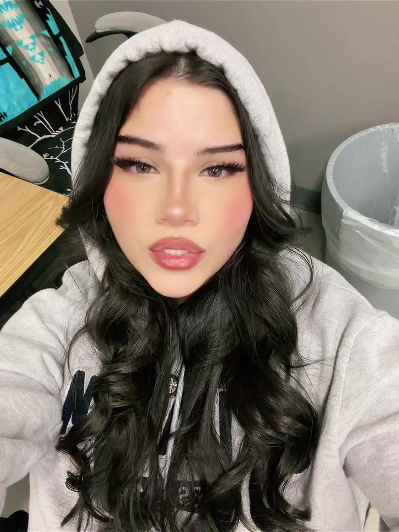 @melania kristen 🎀