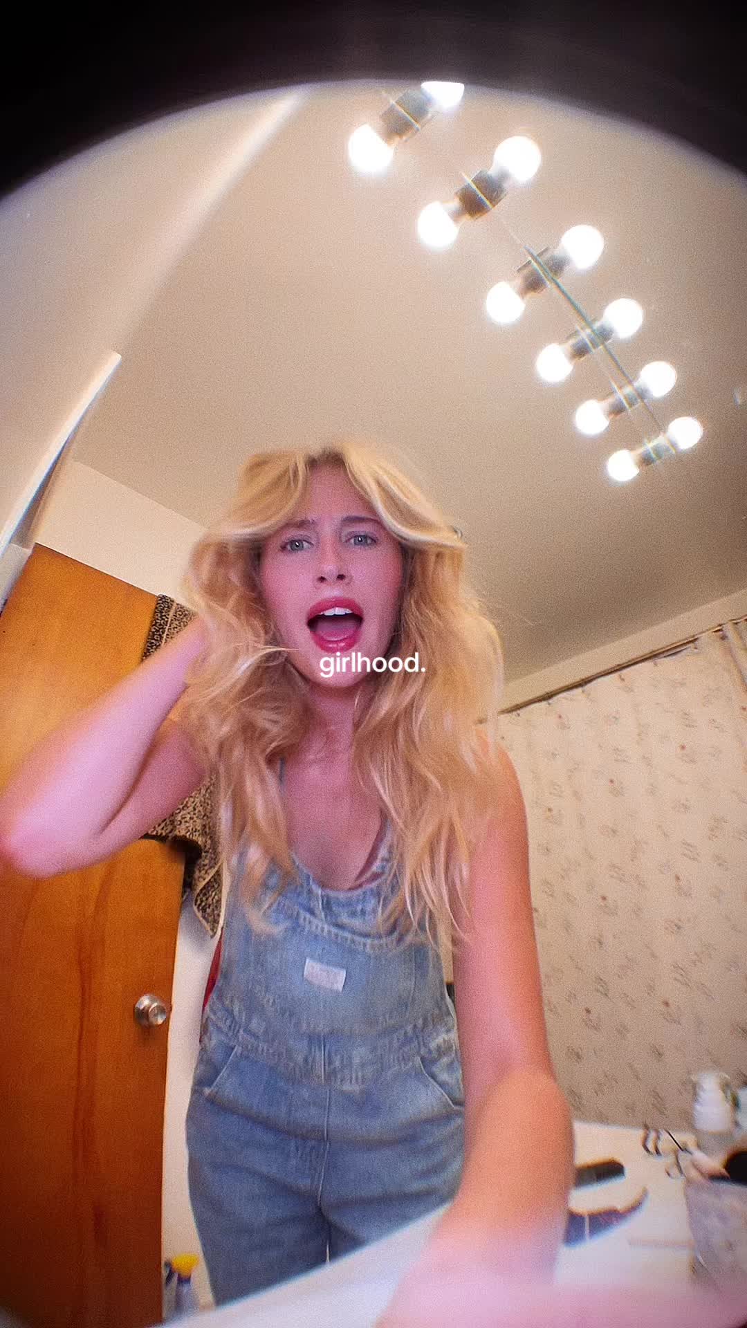 @kelseykinch