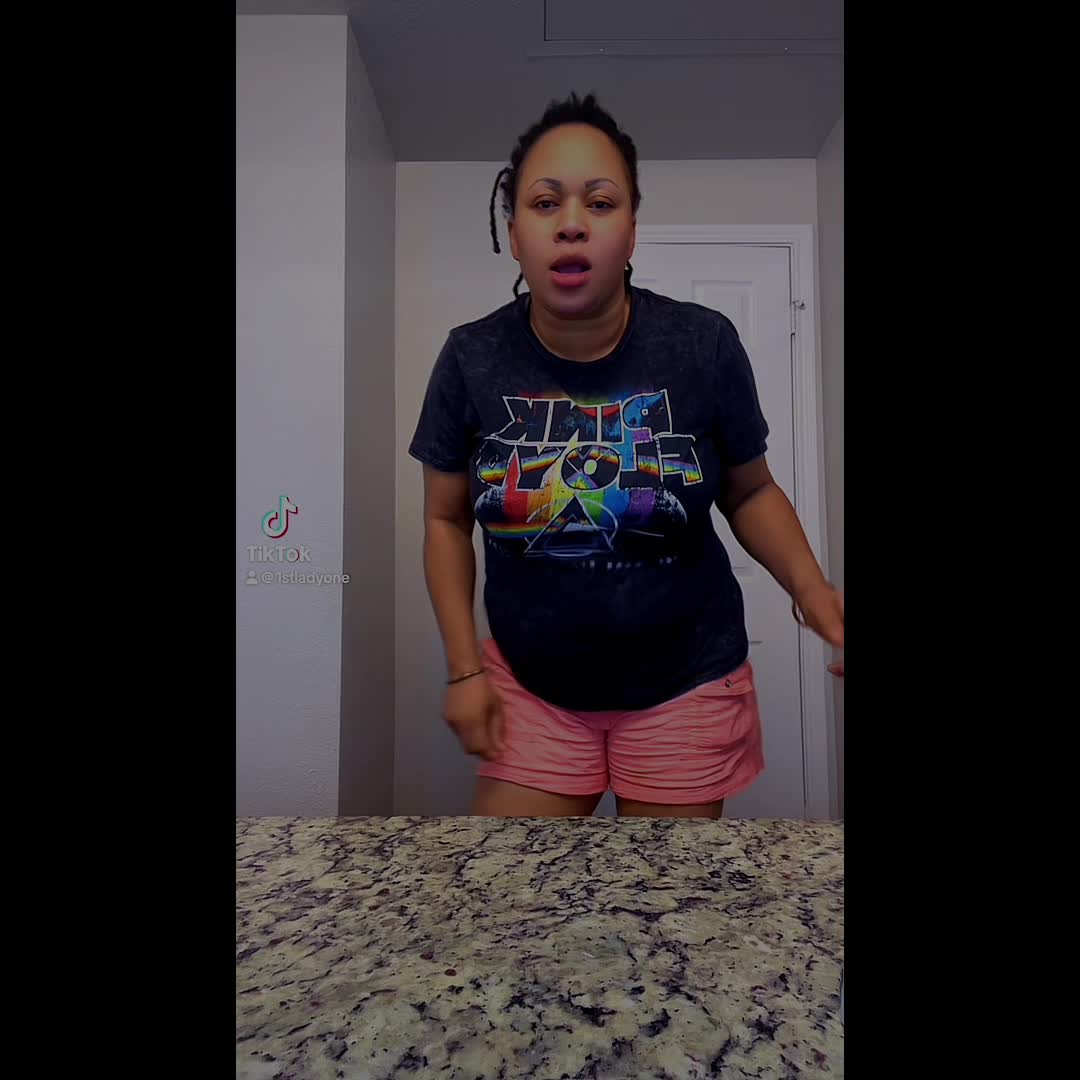 @1stladyone