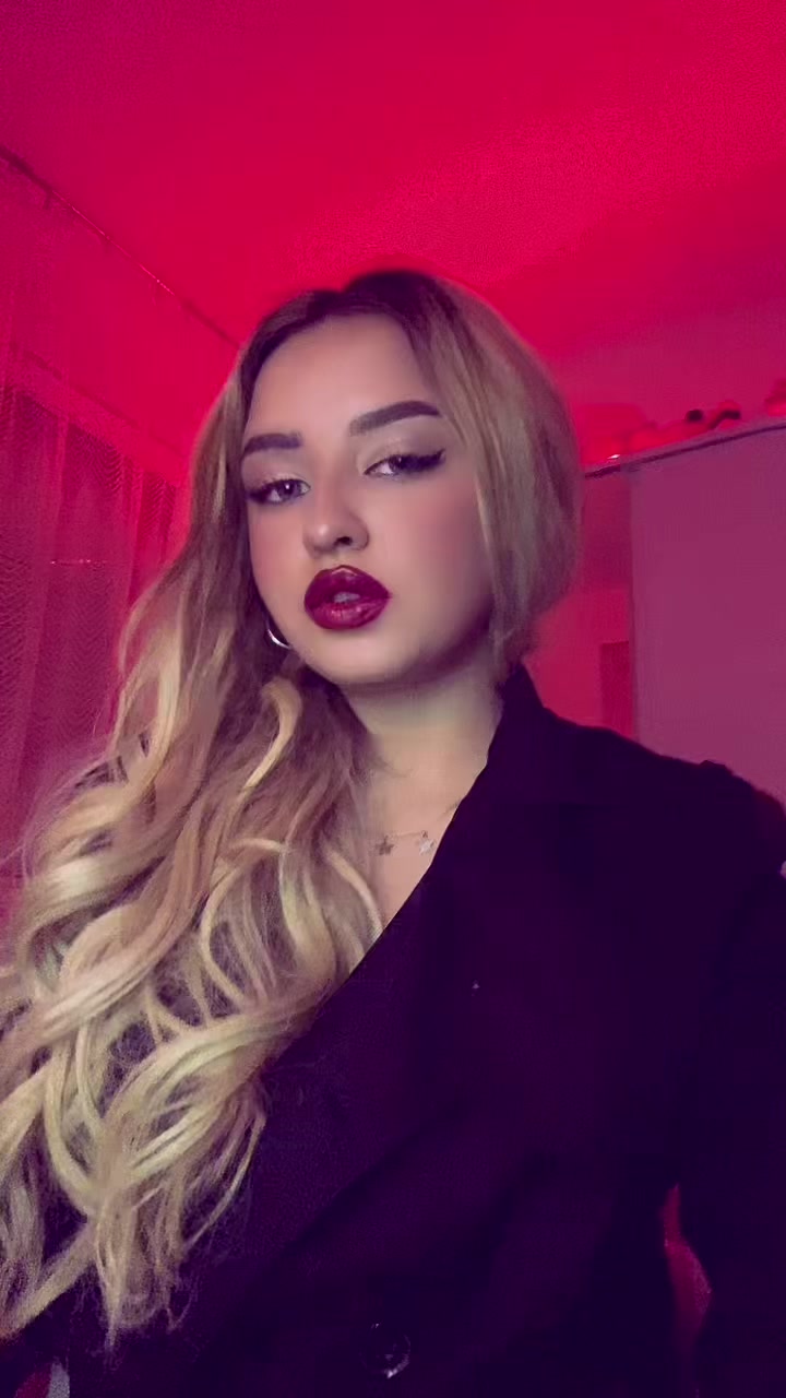 @𝓛𝓪𝓷𝓪🫧