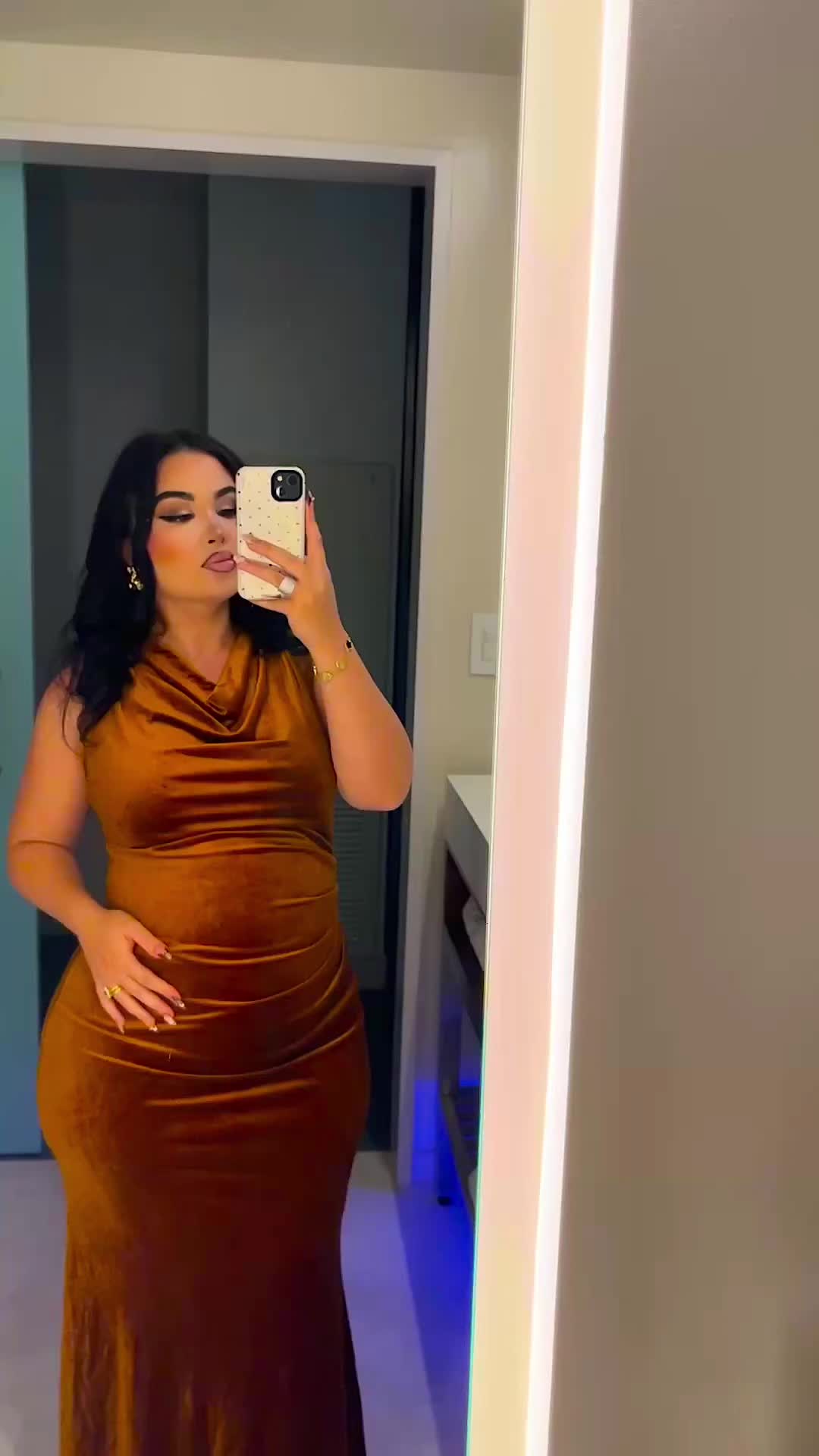 @Susie Dertsakyan