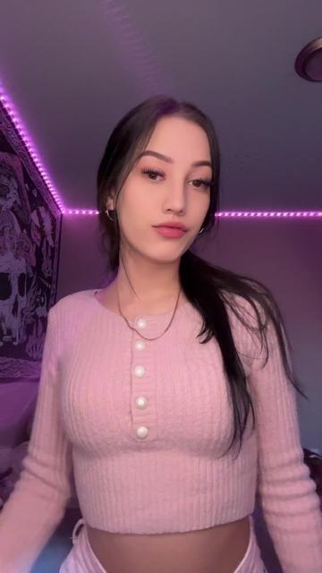 @Destinee ❯❯❯❯❯