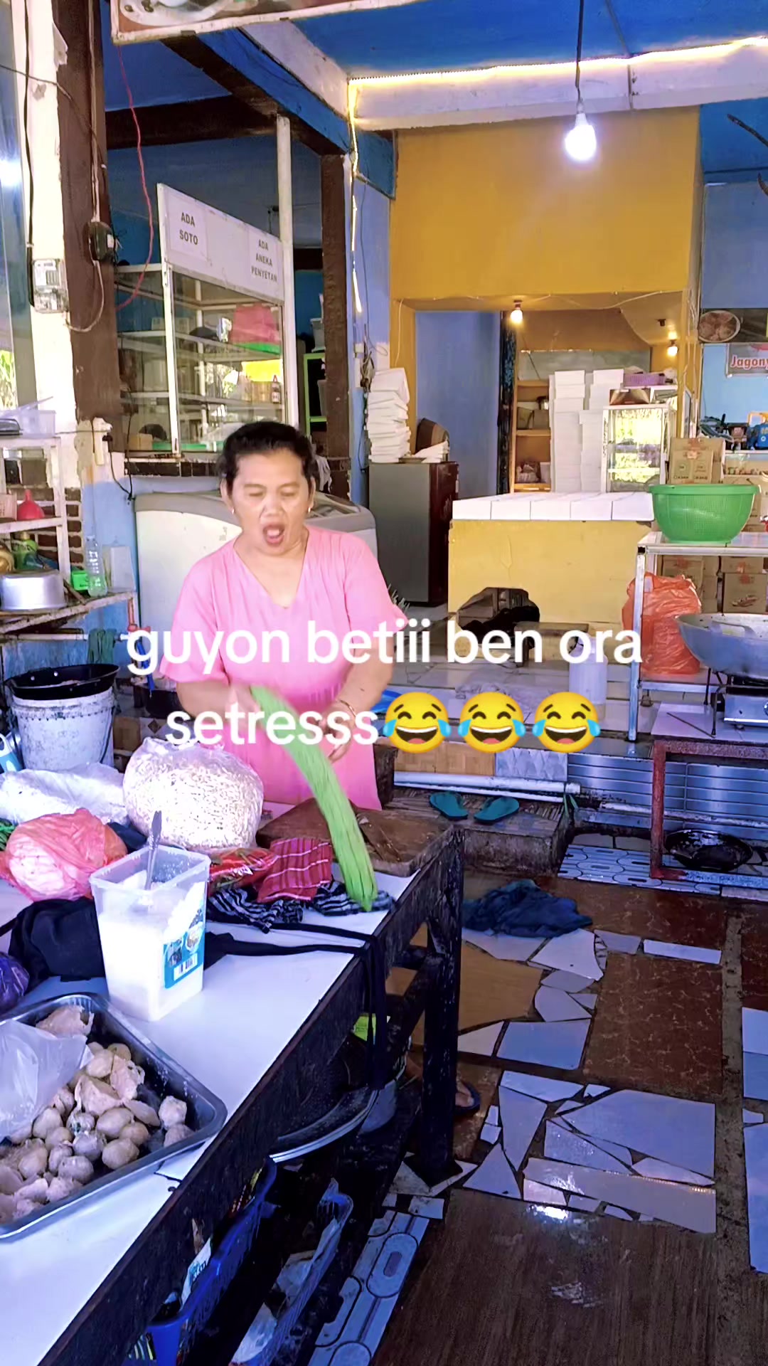 @Mak Krombong