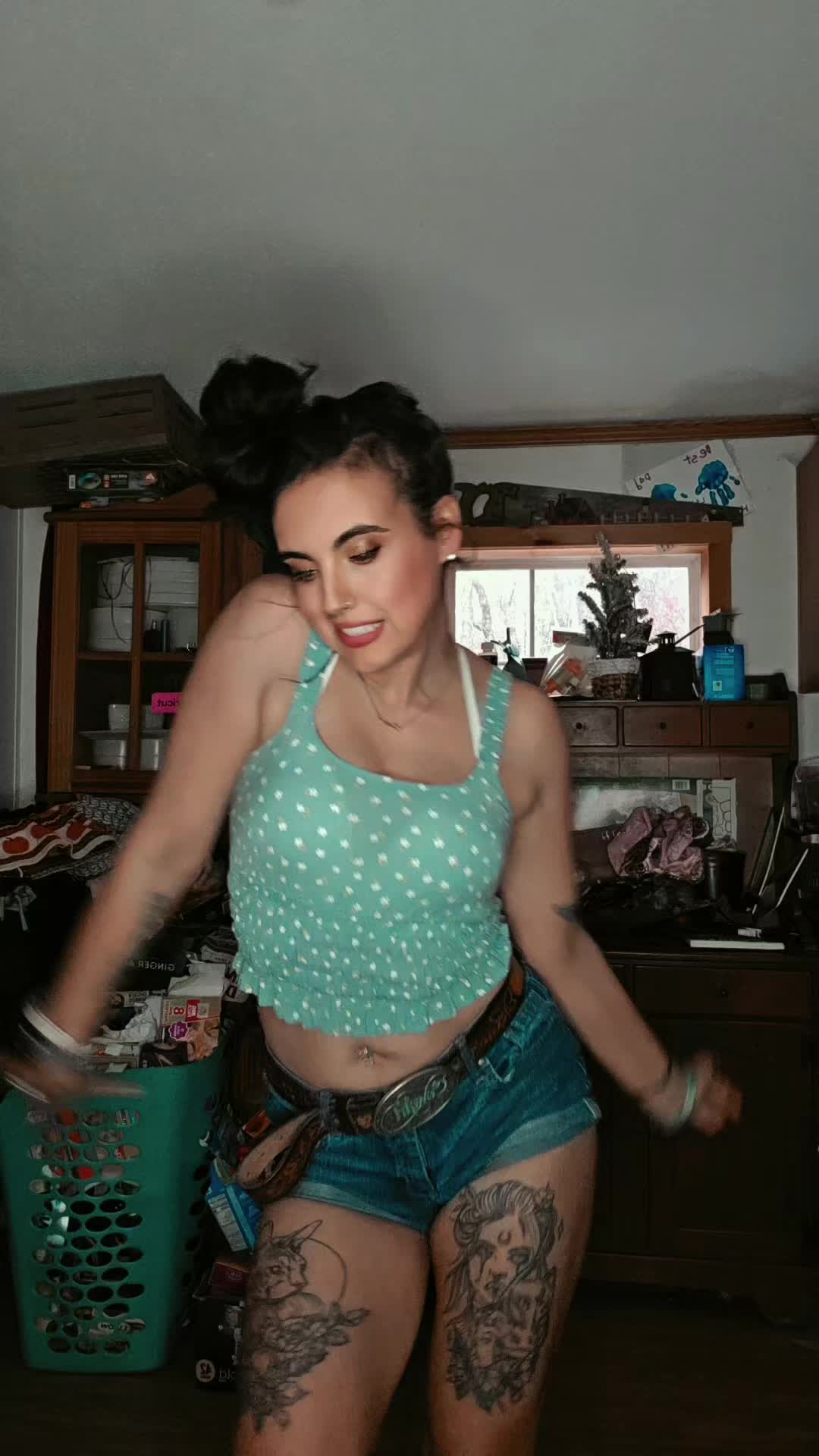 @Satanswitchbaby😘