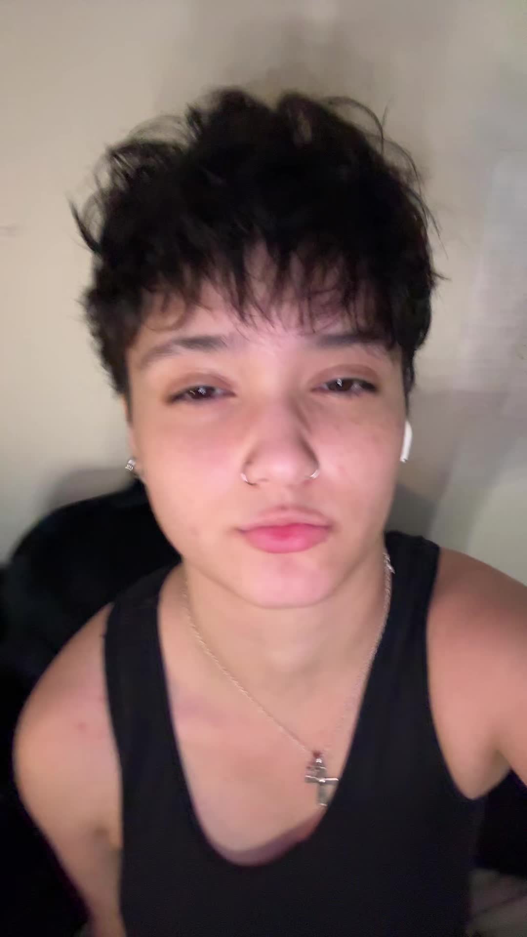 @VAhLi